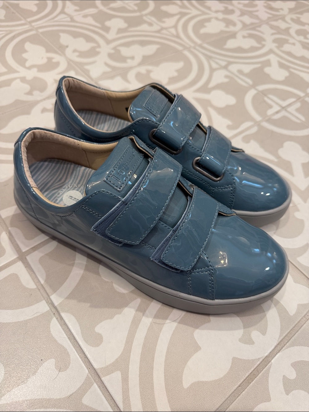 Vionic Glossy Slate Blue Velcro Sneakers